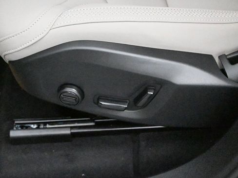 New 2026 Volvo XC60 B5 Core w/ Climate Package image 12