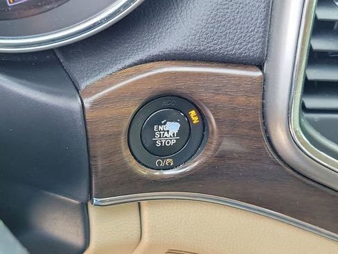 Used 2018 Jeep Grand Cherokee Limited w/ Luxury Group II RWD image 27
