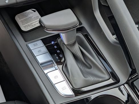 New 2026 Hyundai Elantra Limited FWD image 14