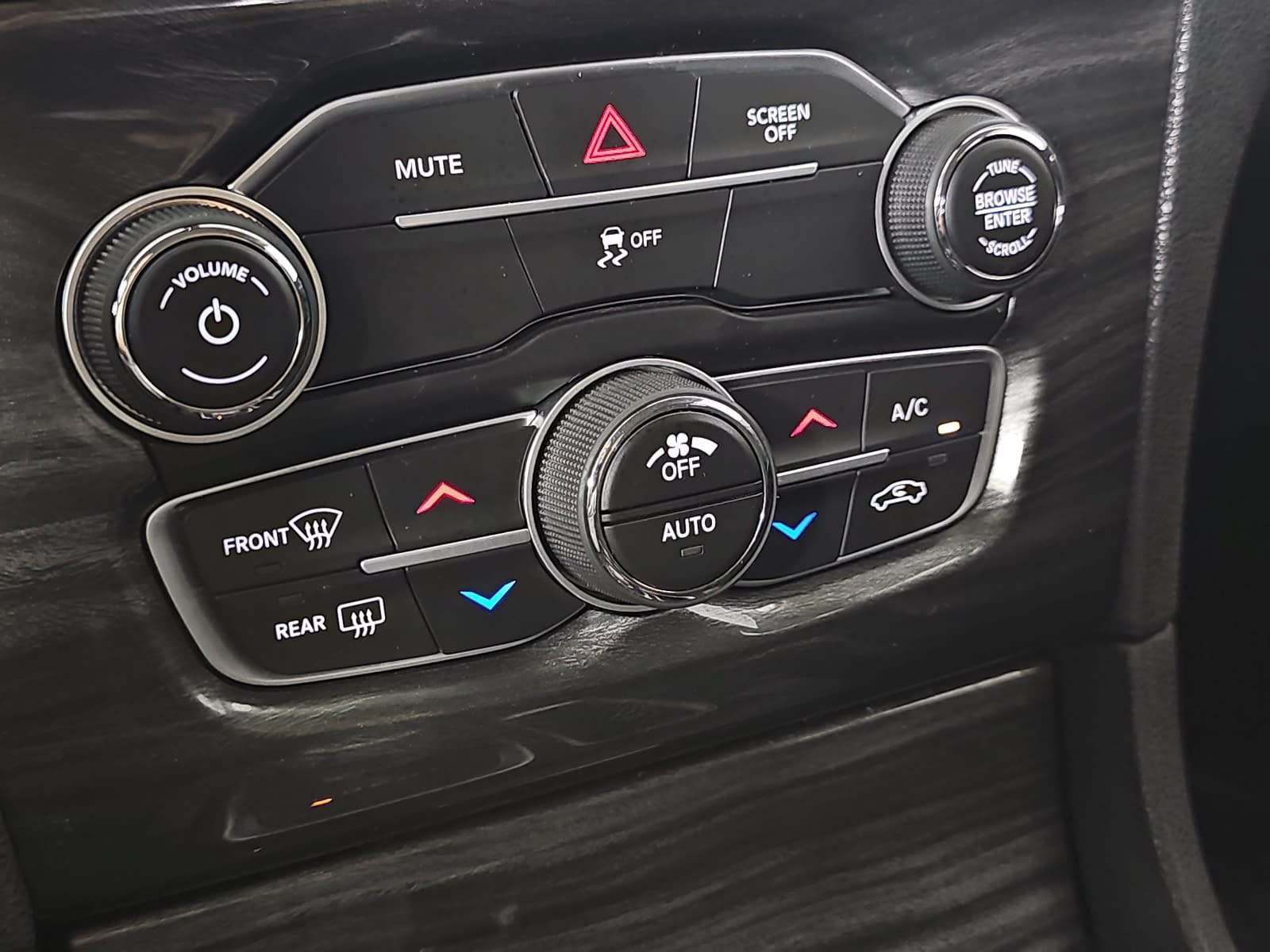 Used 2021 Chrysler 300 Touring w/ Sport Appearance Package RWD image 21