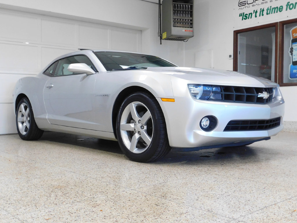 Used 2010 Chevrolet Camaro LT RWD image 3