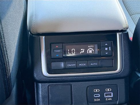 Used 2023 Subaru Ascent Premium w/ Convenience Package image 24