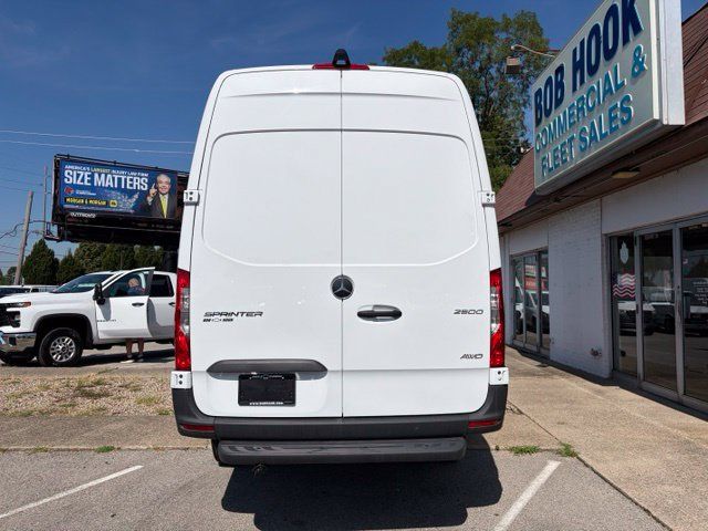 Used 2025 Mercedes-Benz Sprinter 2500 image 6