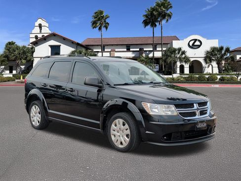 Used 2020 Dodge Journey SE FWD image 1