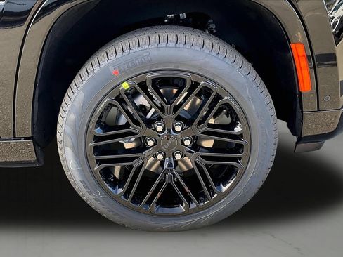 New 2026 Jeep Grand Wagoneer Limited AWD/4WD image 36