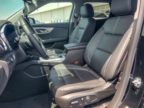 Used 2024 Chevrolet Blazer LT FWD image 8
