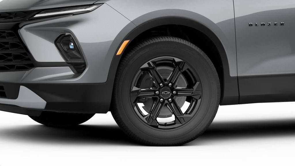 New 2026 Chevrolet Blazer LT w/ Convenience Package FWD image 5
