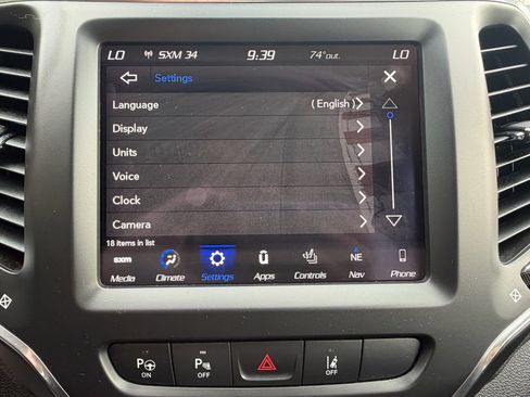 Used 2023 Jeep Cherokee Altitude Lux AWD/4WD image 36