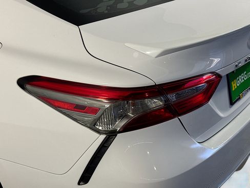 Used 2019 Toyota Camry SE FWD image 35