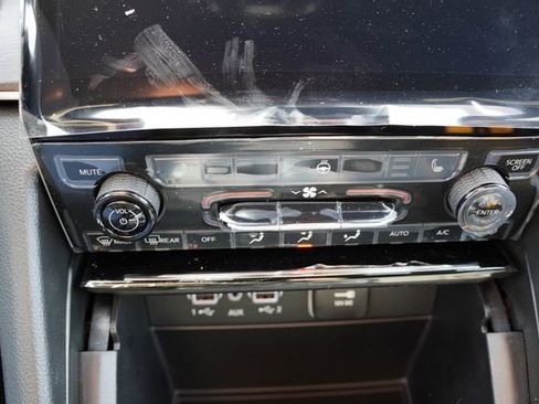 New 2025 Jeep Grand Cherokee Limited w/ Black Appearance Package AWD/4WD image 14