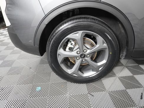 Used 2025 Ford Escape ST-Line FWD image 14