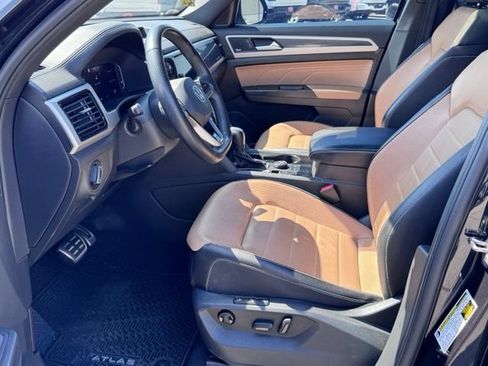 Used 2023 Volkswagen Atlas Cross Sport SEL Premium R-Line AWD/4WD image 22