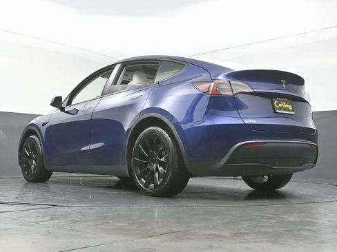 Used 2021 Tesla Model Y Long Range image 42