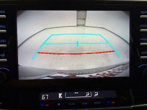 Used 2021 Toyota Sienna LE FWD image 21