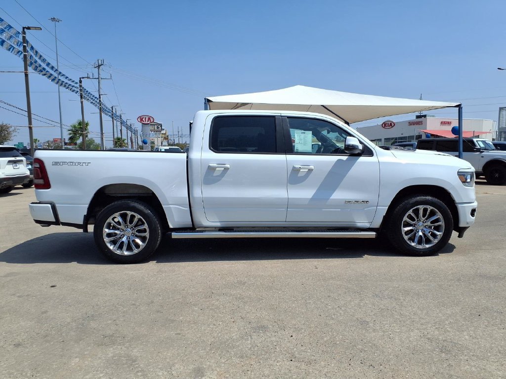 Used 2023 RAM 1500 Laramie AWD/4WD image 9