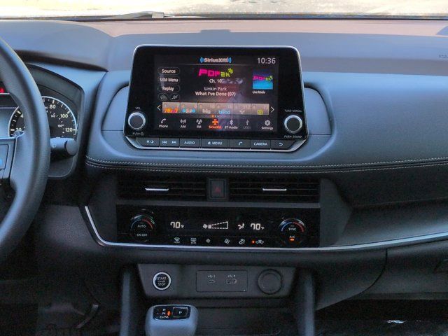 Certified 2023 Nissan Rogue SV FWD image 18