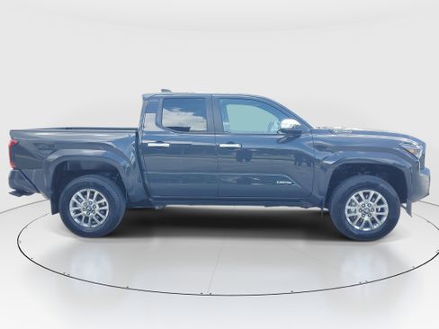 Used 2026 Toyota Tacoma Limited AWD/4WD image 2