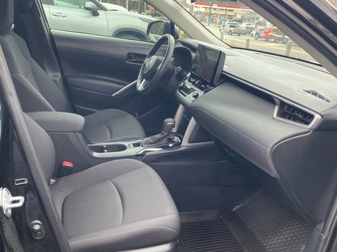 Used 2023 Toyota Corolla Cross LE image 15