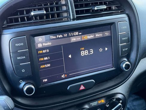 Used 2025 Kia Soul LX w/ LX Technology Package image 18