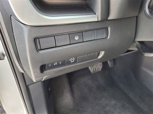 Used 2023 Nissan Rogue SV image 13