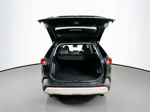Used 2021 Toyota RAV4 Adventure image 34