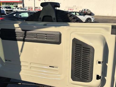 Used 2025 Ford Bronco Badlands w/ Sasquatch Package AWD/4WD image 29