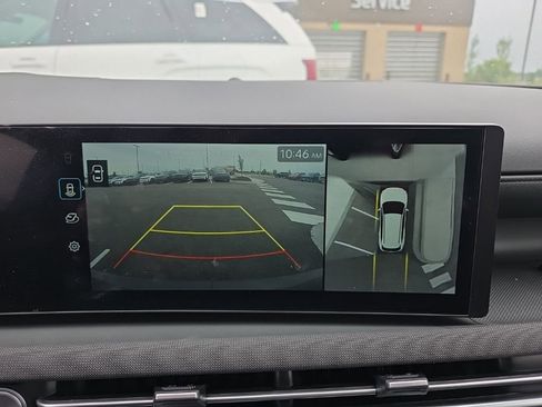 Used 2025 Hyundai Tucson Limited FWD image 16