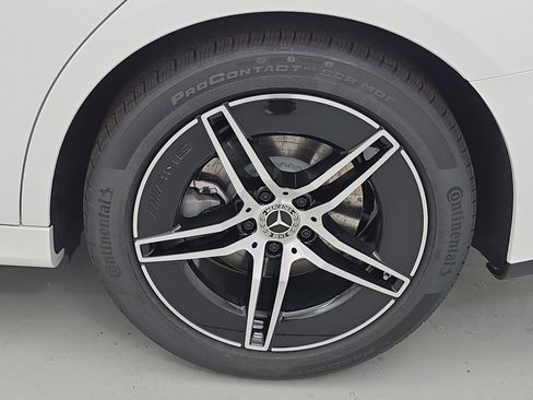 New 2026 Mercedes-Benz E 350 4MATIC Sedan image 34