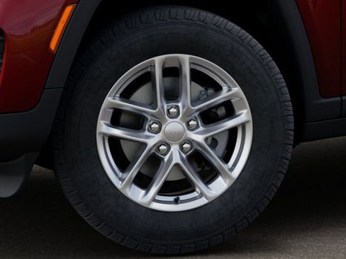 New 2025 Jeep Grand Cherokee Laredo w/ Luxury Tech Group I AWD/4WD image 8