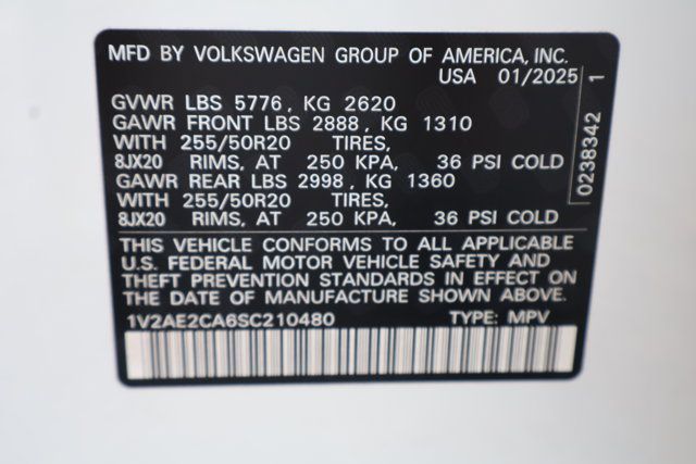 Certified 2025 Volkswagen Atlas Cross Sport SEL R-Line AWD/4WD image 29