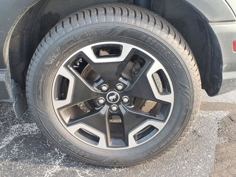 Used 2023 Ford Bronco Sport Outer Banks w/ Tech Package AWD/4WD image 9
