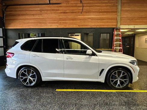 Used 2021 BMW X5 xDrive40i AWD/4WD image 1