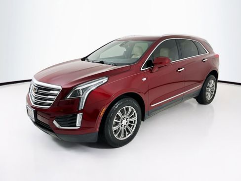 Used 2017 Cadillac XT5 Luxury w/ Driver Awareness Package FWD image 3