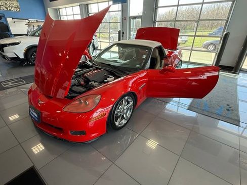 Used 2010 Chevrolet Corvette Grand Sport w/ Preferred Equipment Group image 15