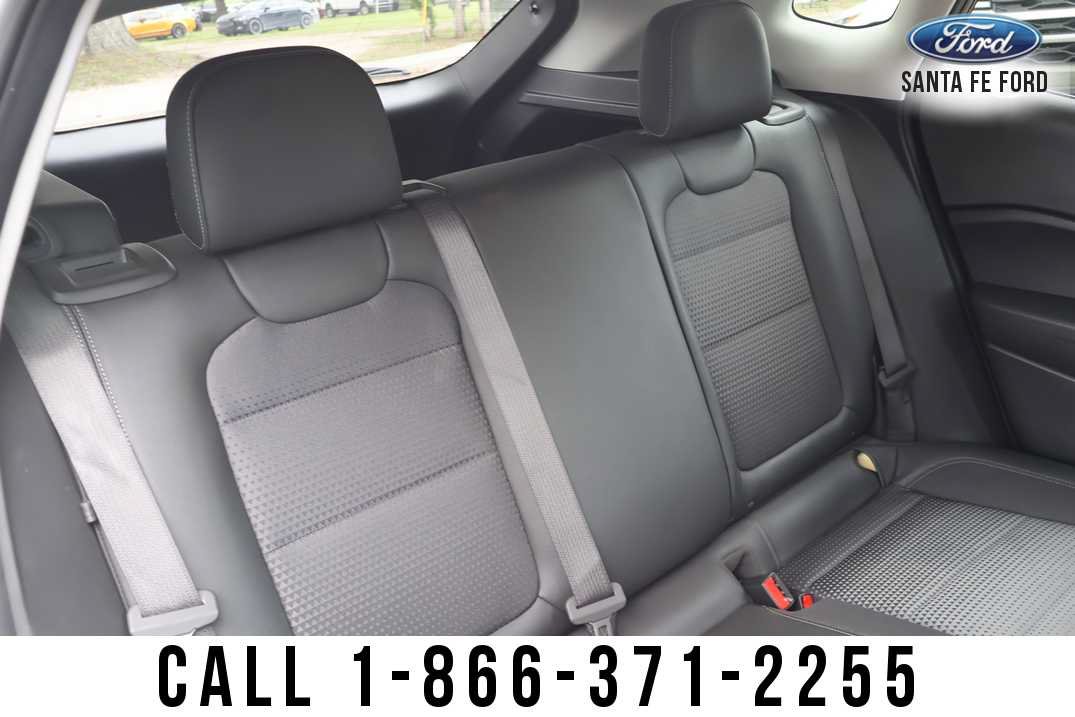 Used 2025 Chevrolet Trax LT w/ LT Convenience Package FWD image 23