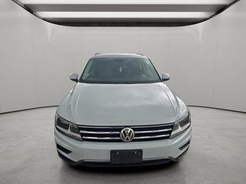 Used 2018 Volkswagen Tiguan SE AWD/4WD image 13