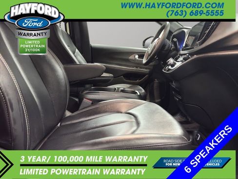 Used 2025 Chrysler Pacifica Select FWD image 22
