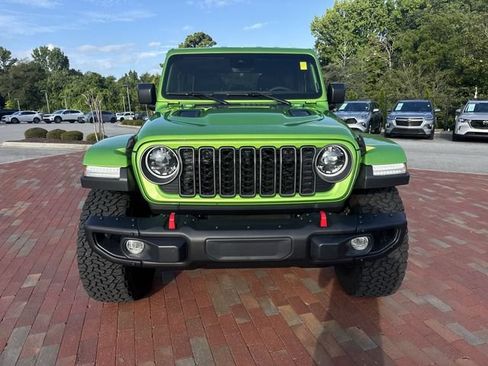 Used 2025 Jeep Wrangler Unlimited Rubicon AWD/4WD image 25