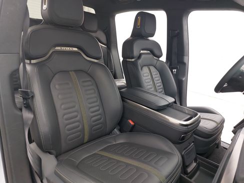 Used 2023 Rivian R1T Adventure AWD/4WD image 12