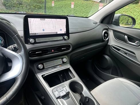 Used 2023 Hyundai Kona Limited FWD image 14