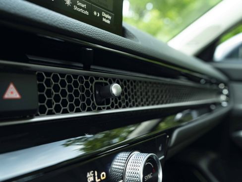 Used 2024 Honda Civic Touring image 32