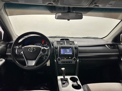 Used 2014 Toyota Camry SE image 17