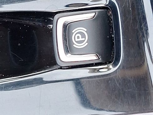 Used 2023 Buick Envision Preferred image 37