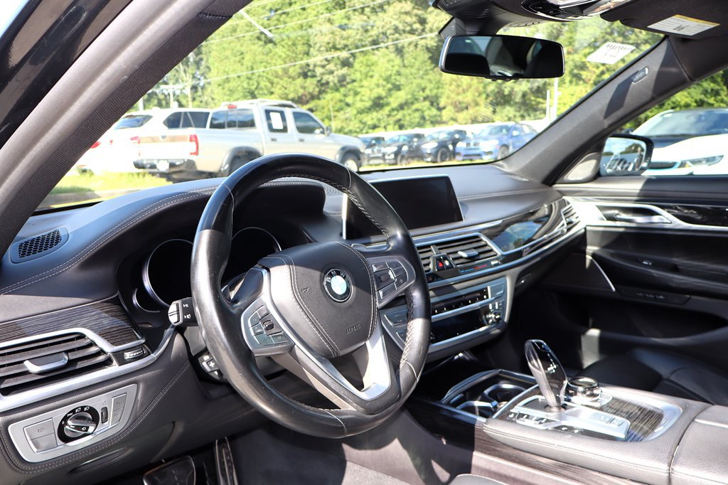 Used 2019 BMW 740i w/ Executive Package RWD image 14