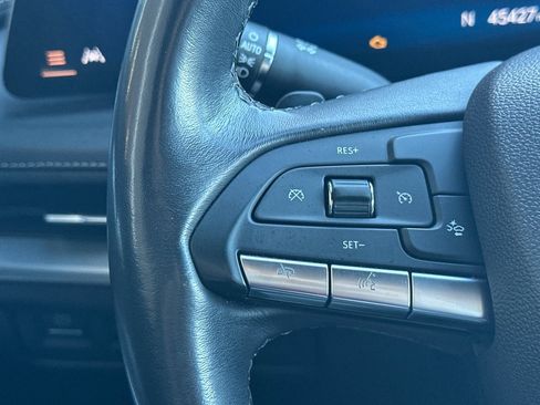 Used 2024 Cadillac XT4 Premium Luxury image 31