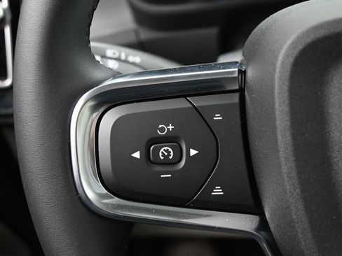 New 2026 Volvo XC40 B5 Ultra w/ Climate Package AWD/4WD image 11