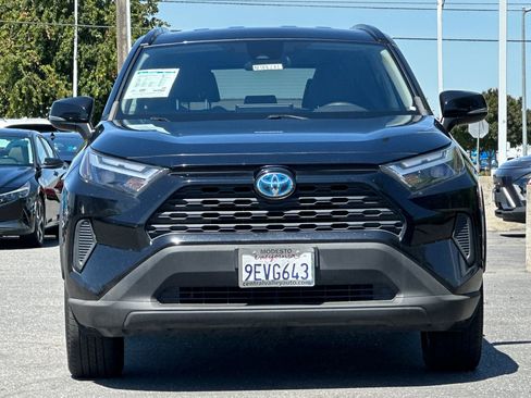 Used 2023 Toyota RAV4 XLE AWD/4WD image 9