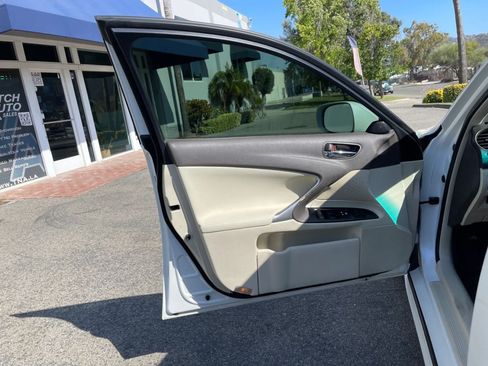 Used 2013 Lexus IS 250 w/ Premium Pkg Value Edition RWD image 18