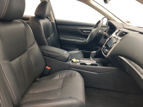 Used 2018 Nissan Altima 2.5 SL w/ 2.5 SL Technology Package FWD image 21