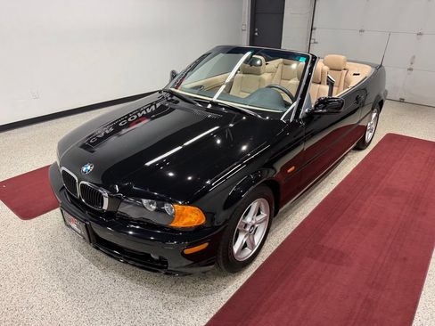 Used 2002 BMW 325Ci Convertible RWD image 3